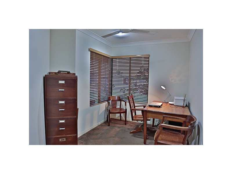 15 Cooper Court, Rural View QLD 4740