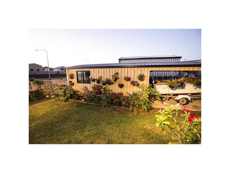 15 Cooper Court, Rural View QLD 4740