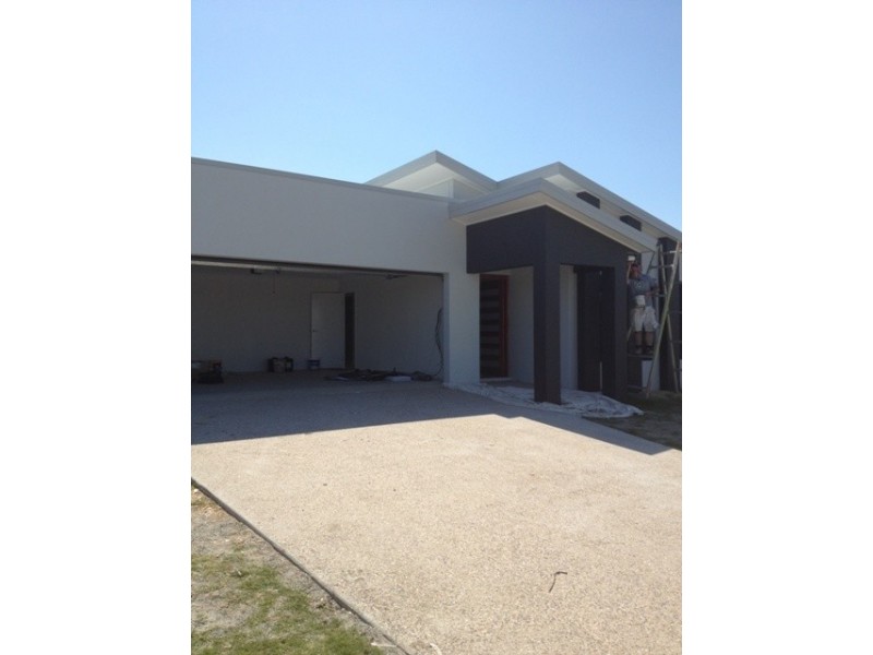 62 Montgomery Street, Rural View QLD 4740