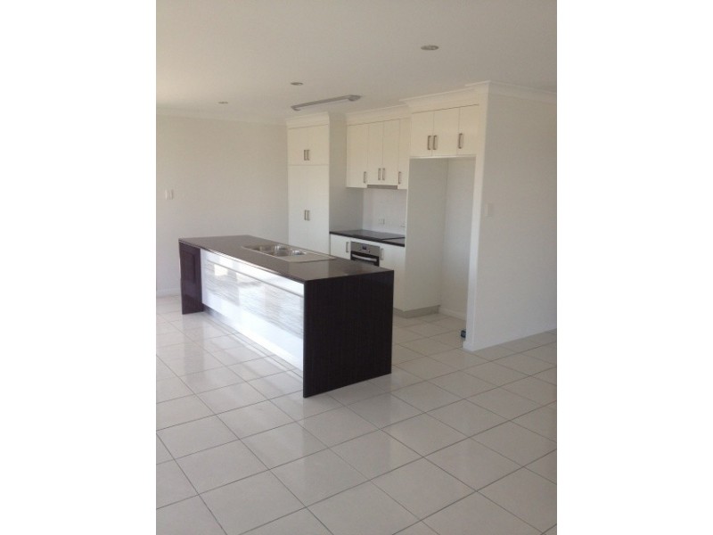 62 Montgomery Street, Rural View QLD 4740