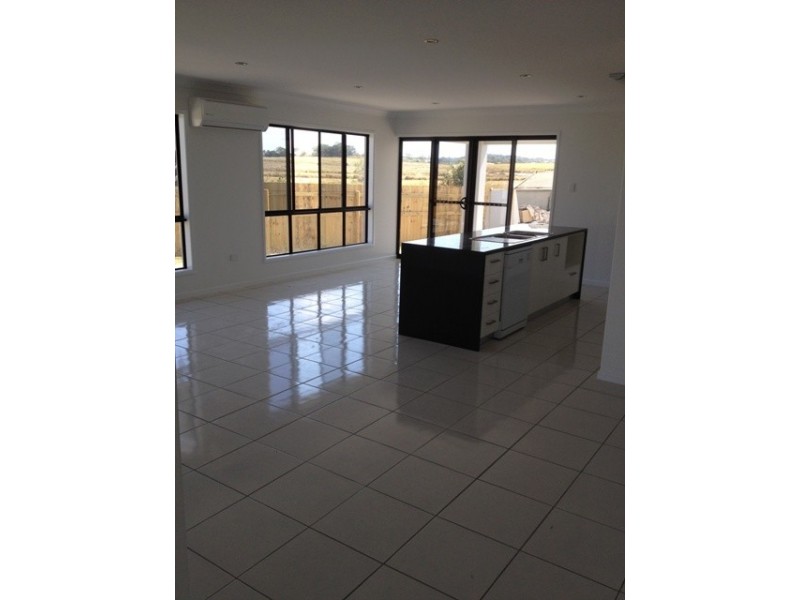 62 Montgomery Street, Rural View QLD 4740