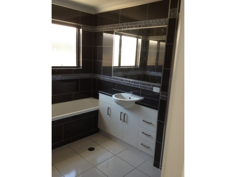 62 Montgomery Street, Rural View QLD 4740