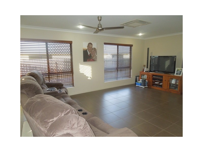 38 Jasmine Drive, Blacks Beach QLD 4740
