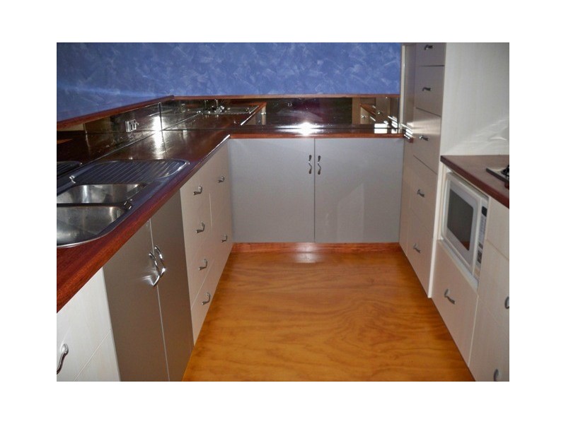 Unit 1, 18 Beach Road, Dolphin Heads QLD 4740