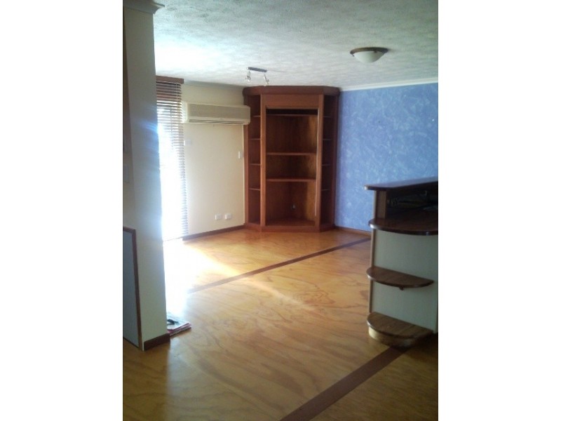 Unit 1, 18 Beach Road, Dolphin Heads QLD 4740