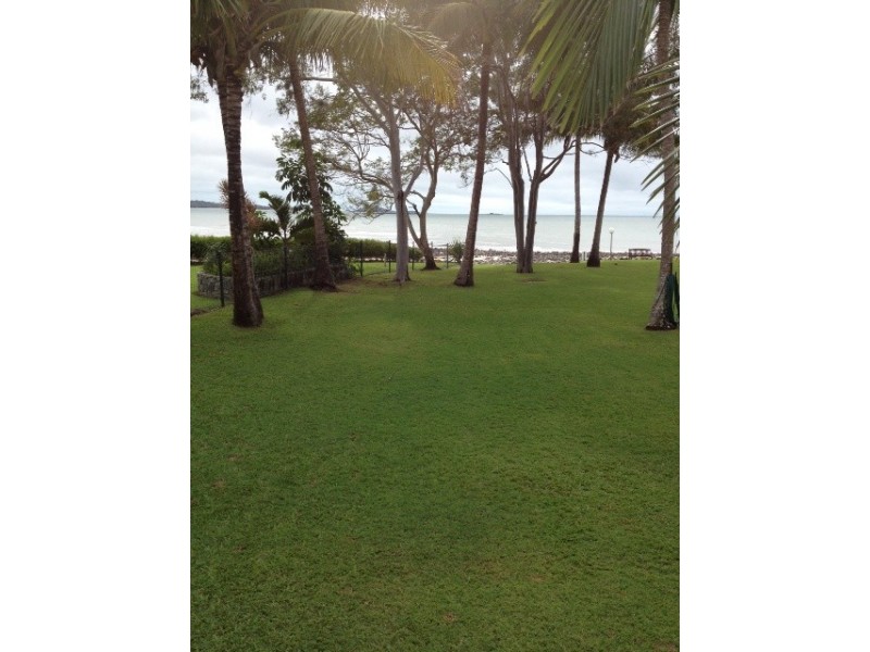 Unit 1, 18 Beach Road, Dolphin Heads QLD 4740