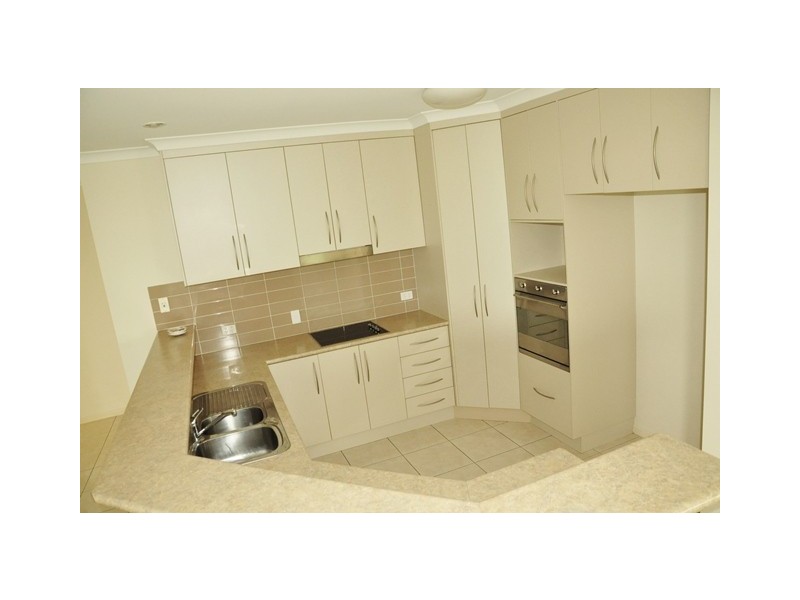 1 Lakeview Drive, Beaconsfield QLD 4740