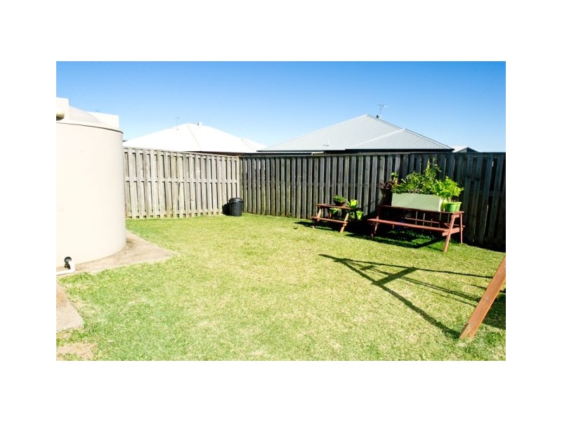 46 Miami Terrace, Blacks Beach QLD 4740