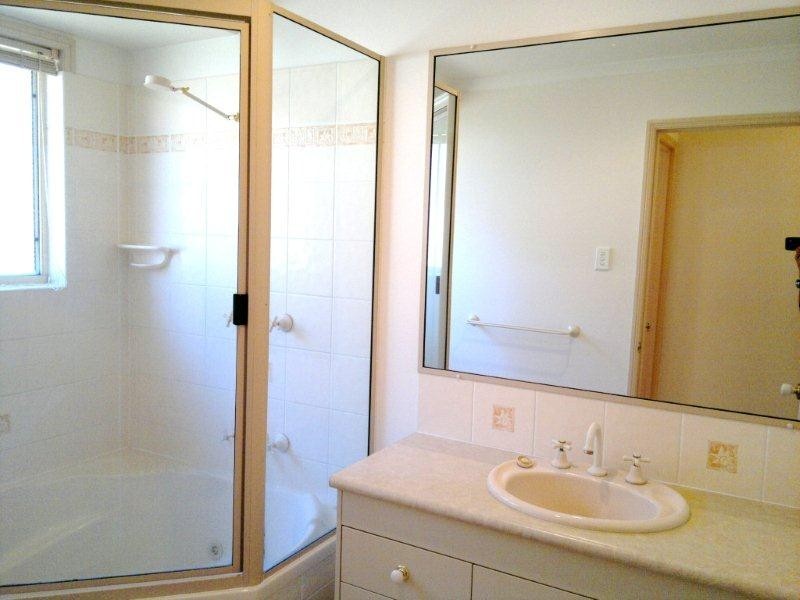 3 Herbert Way, Rural View QLD 4740