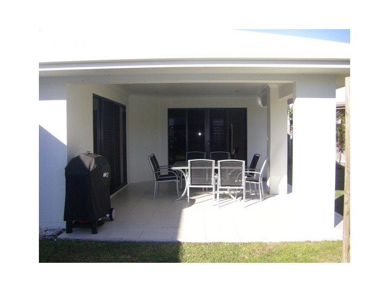 9 Corella Way, Blacks Beach QLD 4740