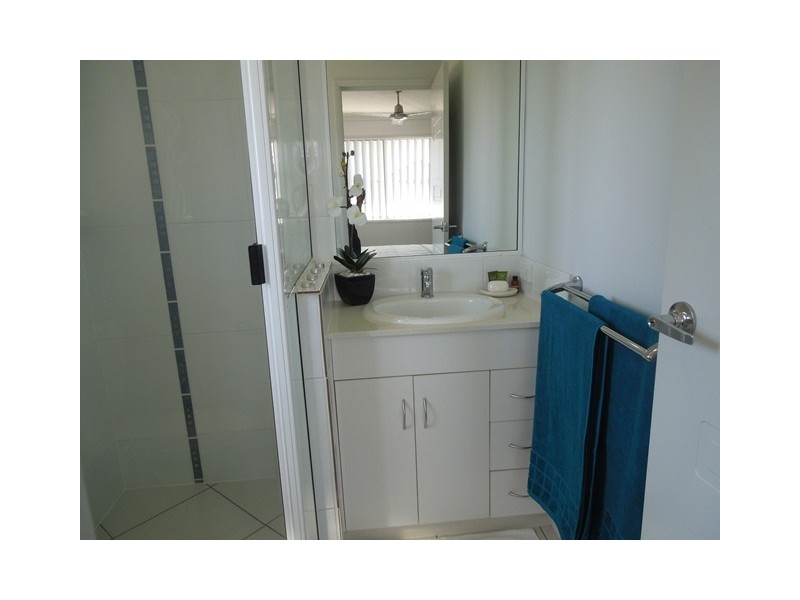 8 Crestview Crescent, Bucasia QLD 4750