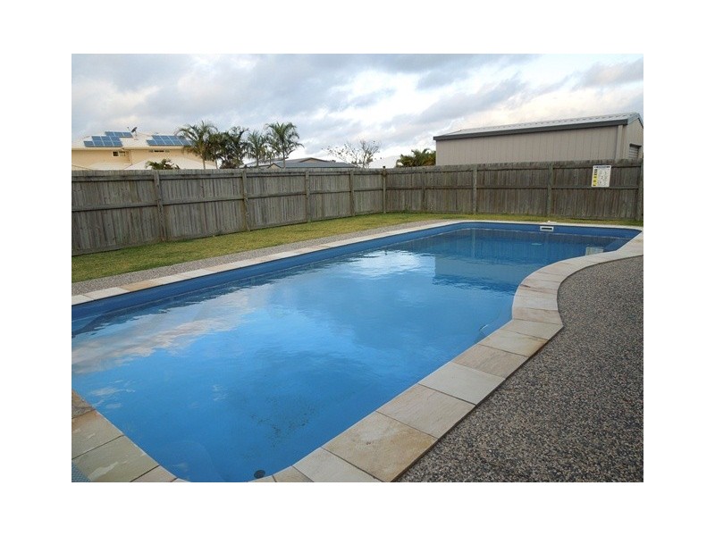 8 Pavillion Court, Glenella QLD 4740