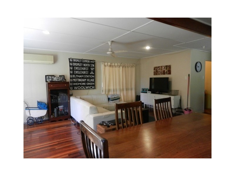 9 Flinders Drive, Moranbah QLD 4744