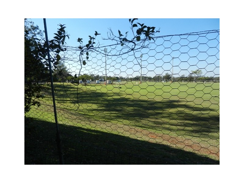 9 Flinders Drive, Moranbah QLD 4744