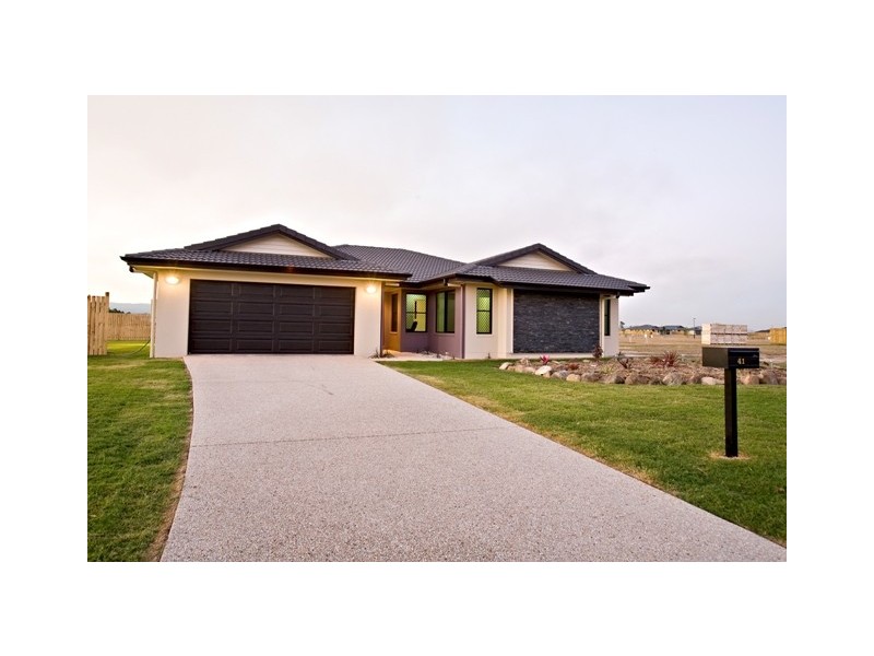 34 Elizabeth Street, Mirani QLD 4754