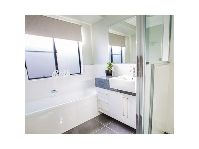 8 Roma Court, Beaconsfield QLD 4740