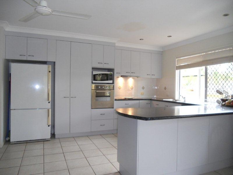 27 Michelle Crescent, Bucasia QLD 4750