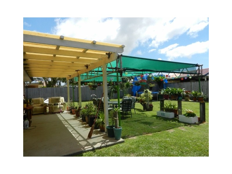 6 Lois Street, Mount Pleasant QLD 4740