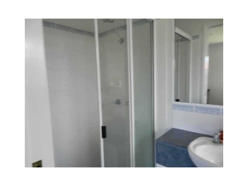 6 Lois Street, Mount Pleasant QLD 4740