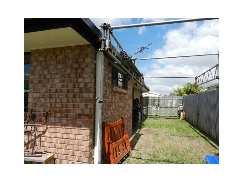 6 Lois Street, Mount Pleasant QLD 4740