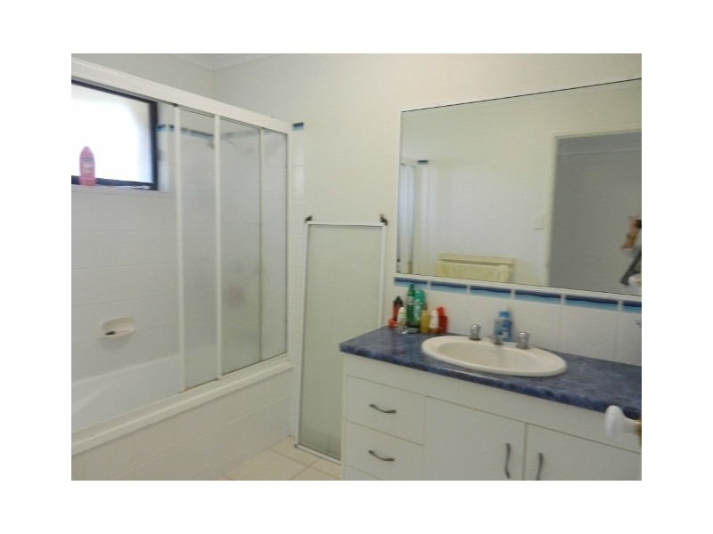 6 Lois Street, Mount Pleasant QLD 4740