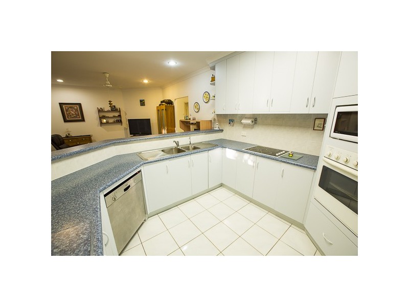 24 Dumfries Court, Beaconsfield QLD 4740