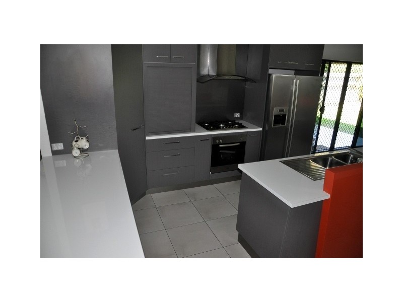 97 Dawson Boulevard, Rural View QLD 4740