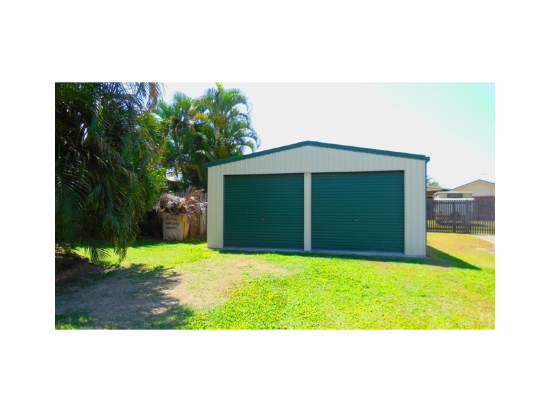 15 Henry Court, Beaconsfield QLD 4740