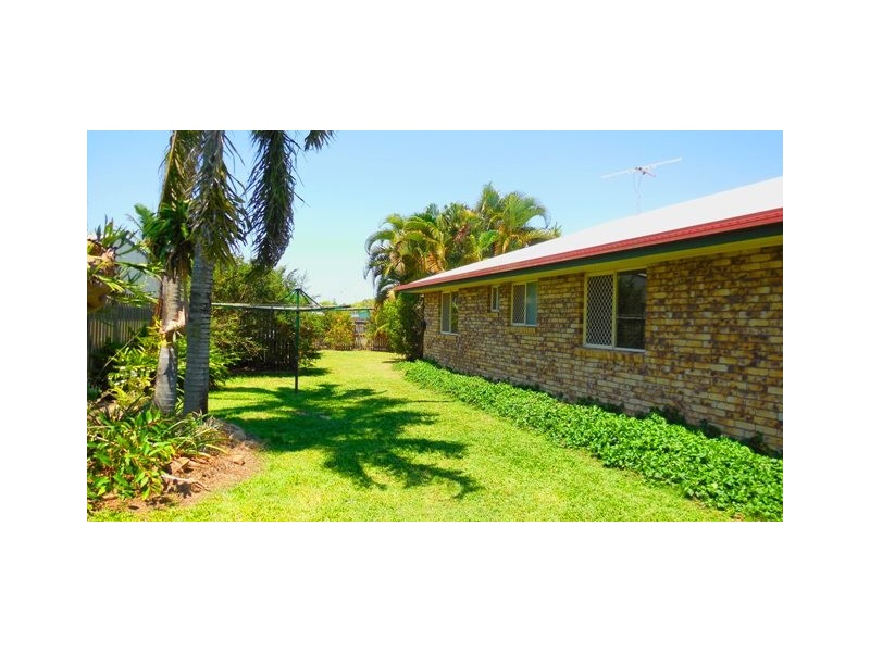 15 Henry Court, Beaconsfield QLD 4740