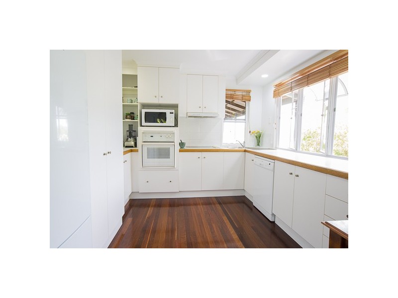 23 Grevillea Drive, Glenella QLD 4740