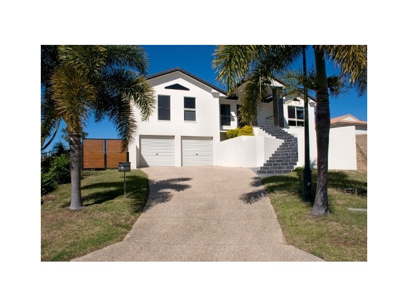 18 Sunrise Place, Blacks Beach QLD 4740