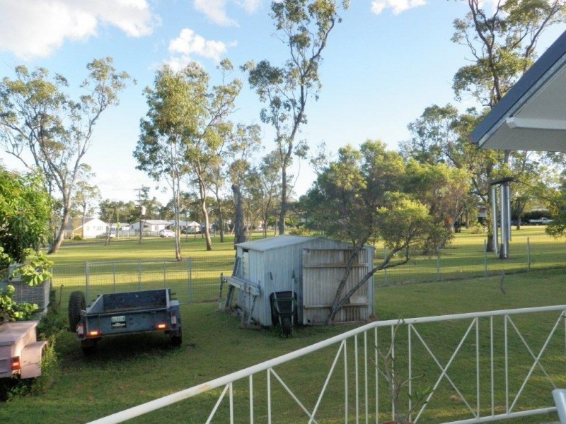 3 Caleb Crescent, Dysart QLD 4745