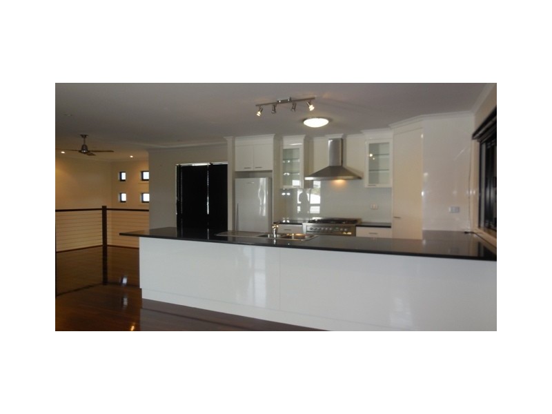 24 Seafarer Court, Blacks Beach QLD 4740