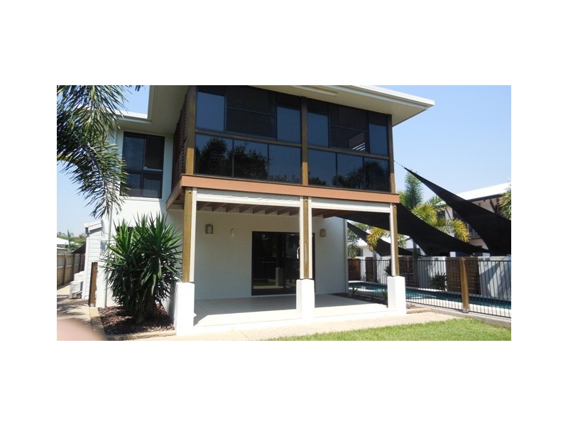 24 Seafarer Court, Blacks Beach QLD 4740