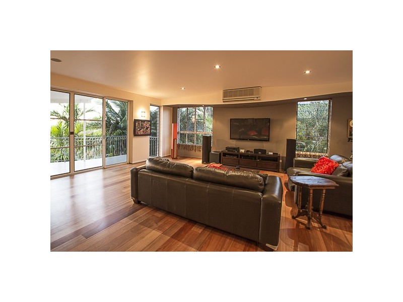 11 Sunrise Place, Blacks Beach QLD 4740