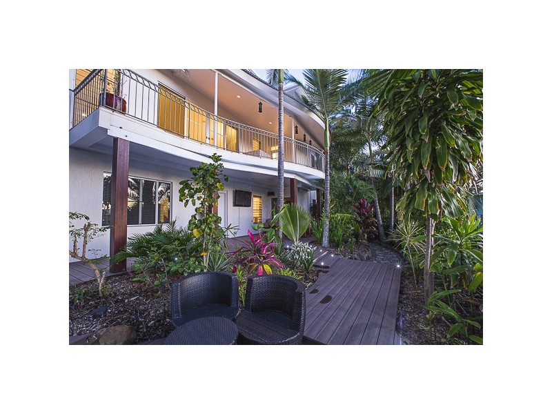 11 Sunrise Place, Blacks Beach QLD 4740