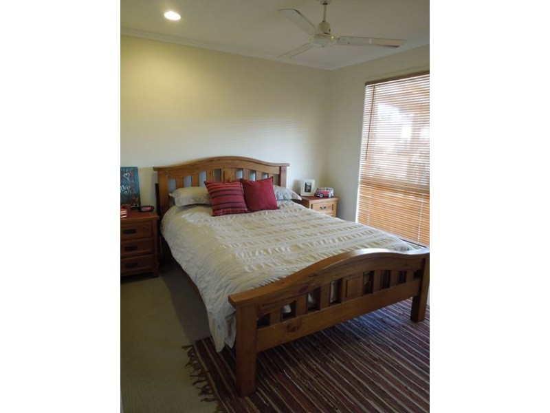 6 Abel Tasman Court, Rural View QLD 4740