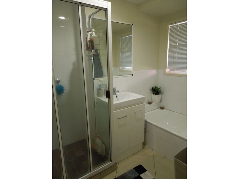 6 Abel Tasman Court, Rural View QLD 4740