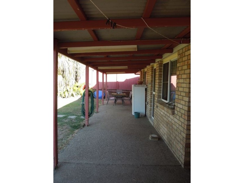 6 Abel Tasman Court, Rural View QLD 4740