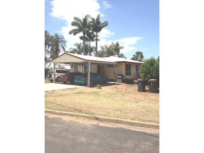 9 Chifley Court, Moranbah QLD 4744