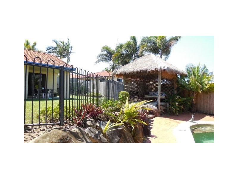 6 Ryan Court, Rural View QLD 4740