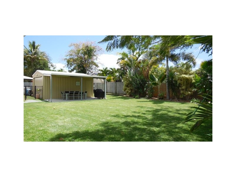 15 Leister Court, Bucasia QLD 4750