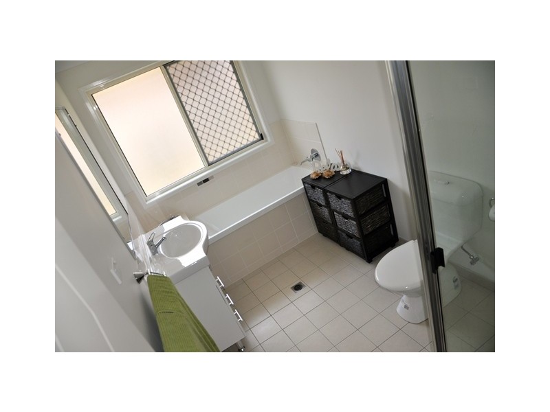 12 Hangan, Bucasia QLD 4750