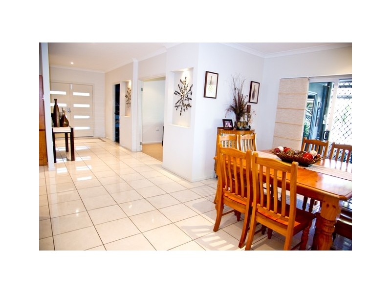 50 Gingham Street, Glenella QLD 4740