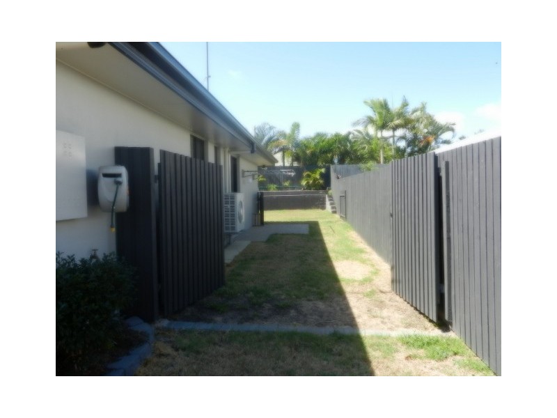 14 HELMSMAN DVE, Shoal Point QLD 4750