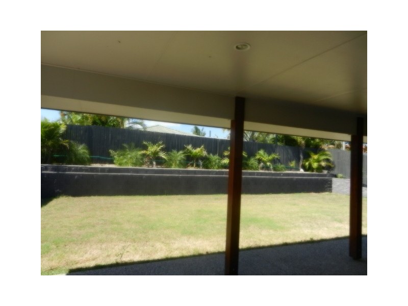 14 HELMSMAN DVE, Shoal Point QLD 4750