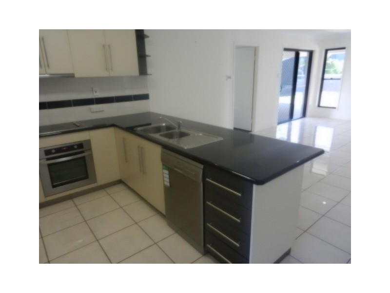 14 HELMSMAN DVE, Shoal Point QLD 4750