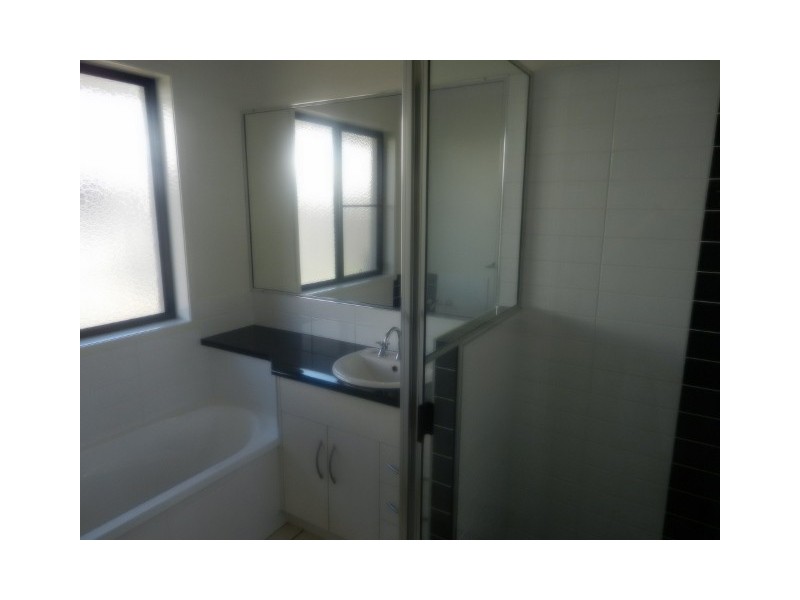 14 HELMSMAN DVE, Shoal Point QLD 4750