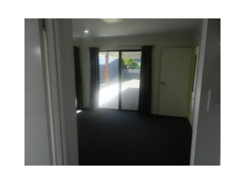 14 HELMSMAN DVE, Shoal Point QLD 4750