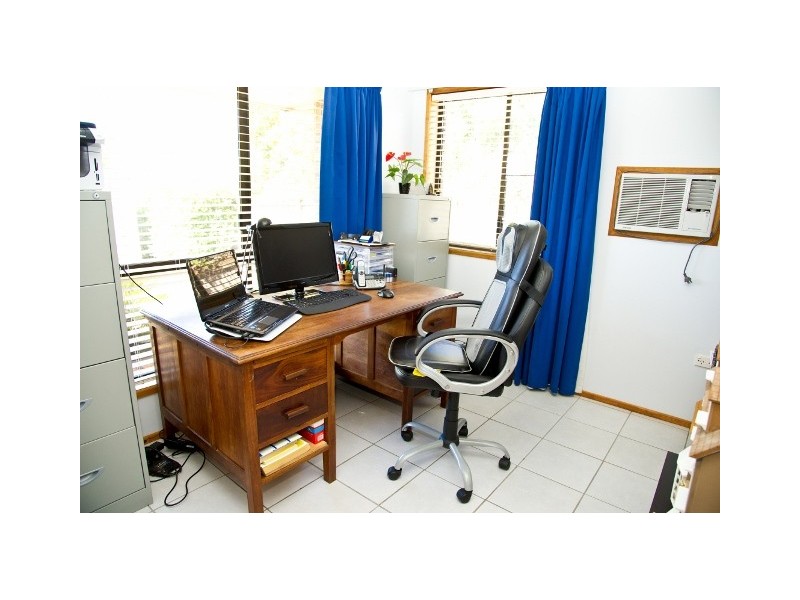 9 Sologinkins Road, Rural View QLD 4740